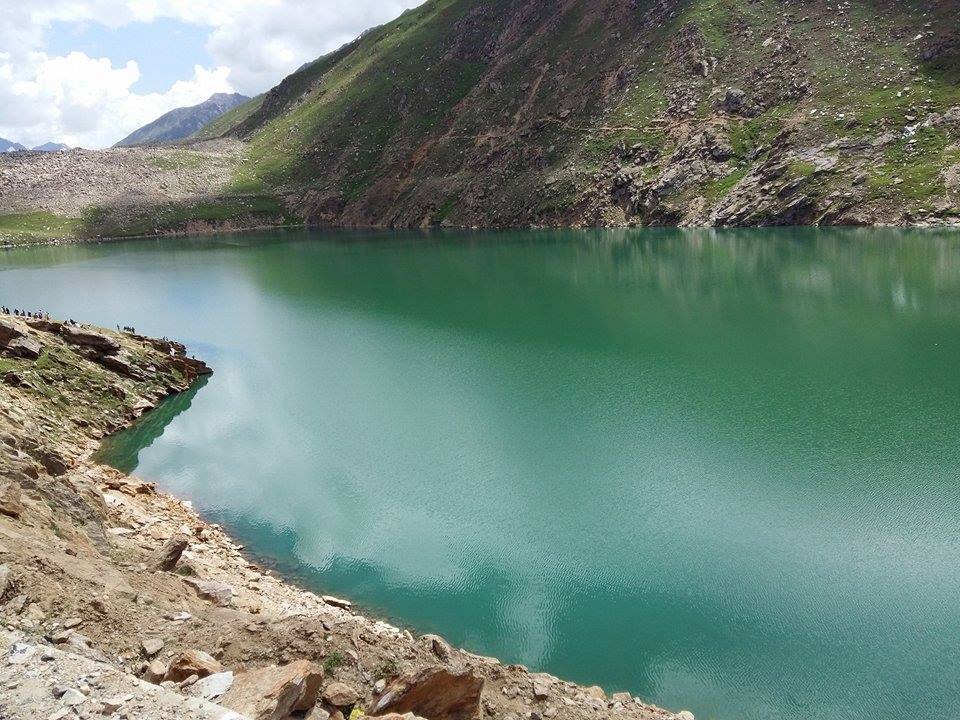 Lulusar Lake